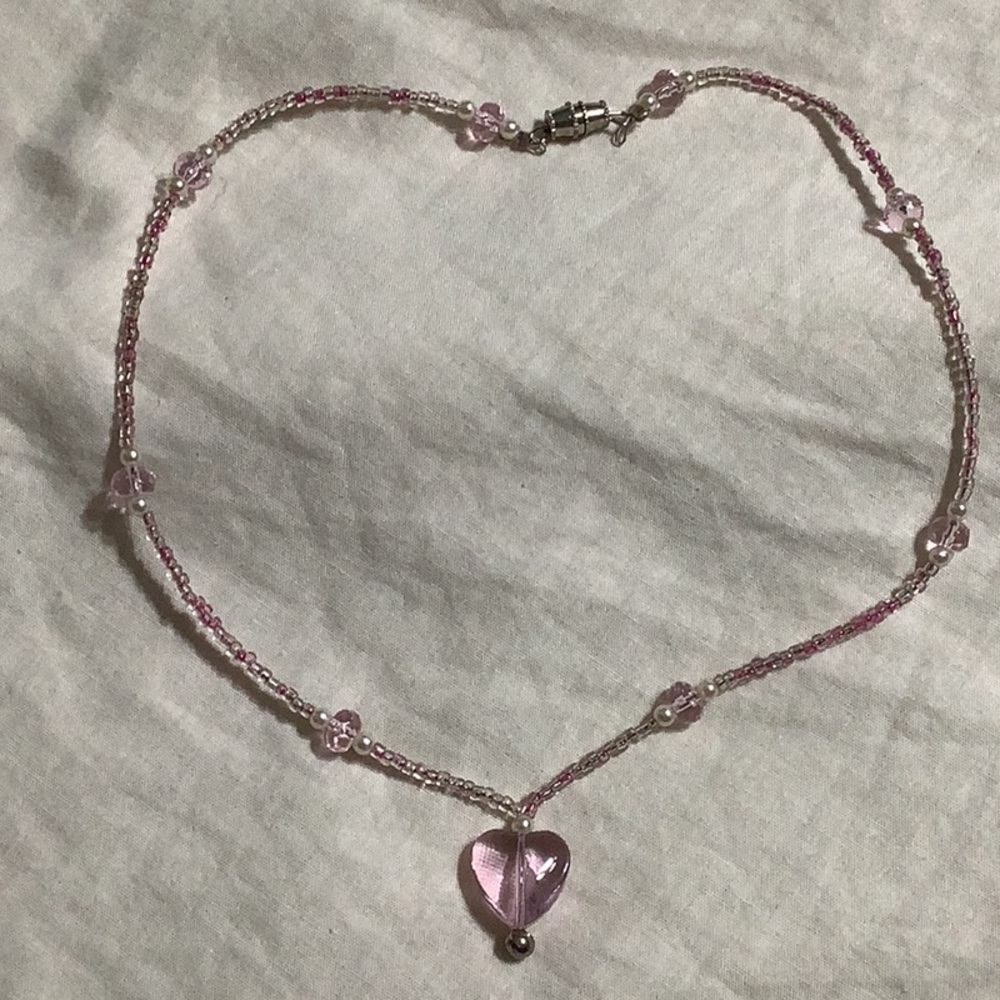 Pink heart pendant beaded necklace